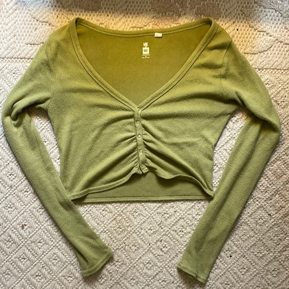 Cropped pacsun sweater